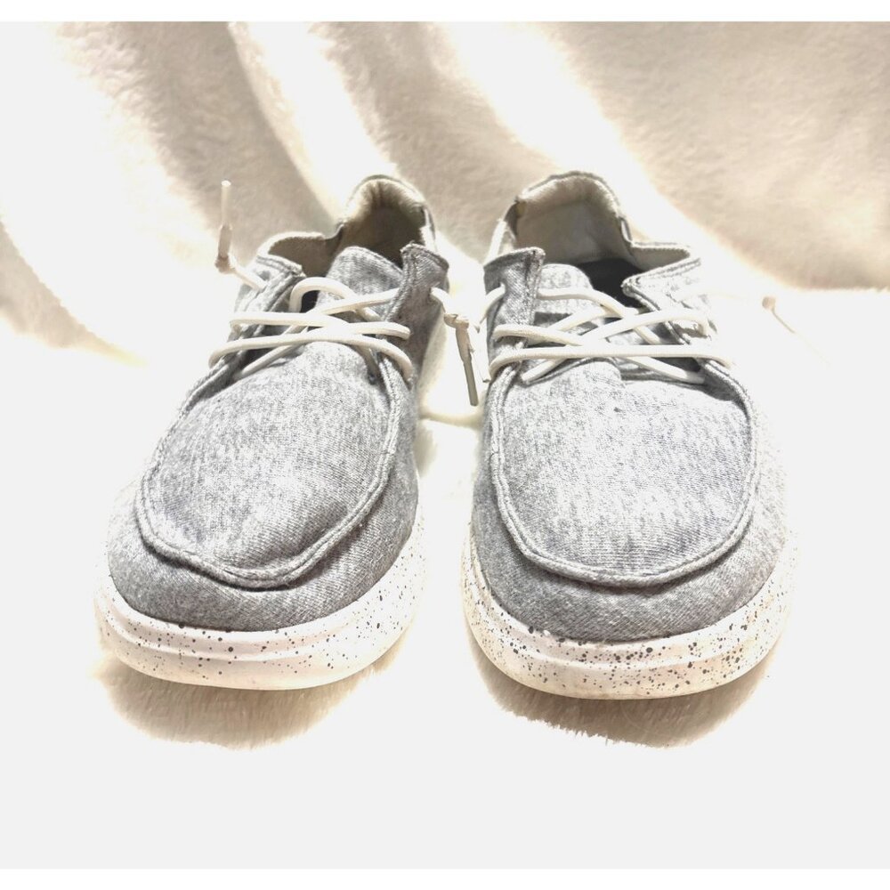 Bob’s by Sketcher women’s 9 Grey Skipper slip-on comfy shoe